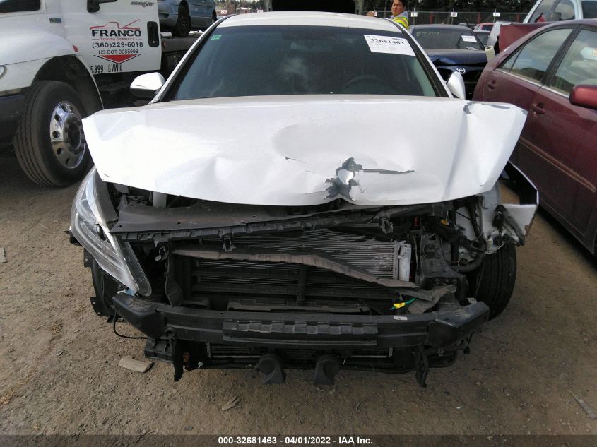 2017 HYUNDAI SONATA HYBRID SE KMHE24L10HA048658