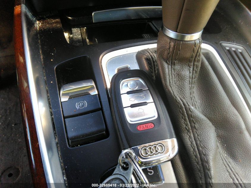 WA1LKAFP7AA036176 2010 AUDI Q5 - Image 11