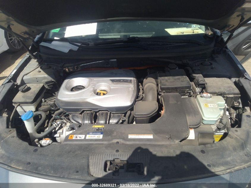 2017 HYUNDAI SONATA HYBRID SE KMHE24L11HA057059