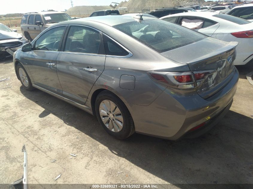 2017 HYUNDAI SONATA HYBRID SE KMHE24L11HA057059