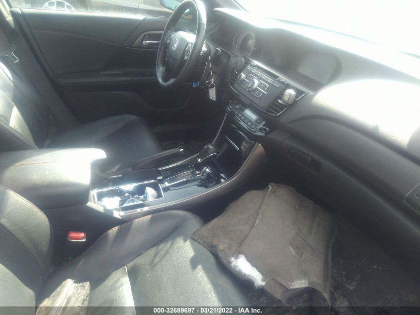 2017 HONDA ACCORD SEDAN SPORT SE 1HGCR2F13HA113902