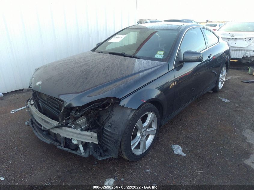 2013 MERCEDES-BENZ C-CLASS C 250 WDDGJ4HB7DF978223