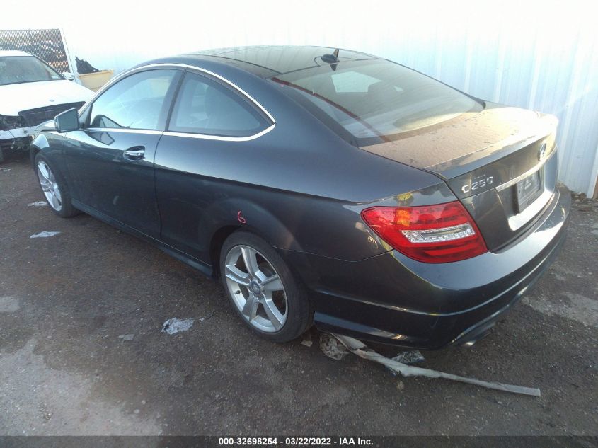 2013 MERCEDES-BENZ C-CLASS C 250 WDDGJ4HB7DF978223