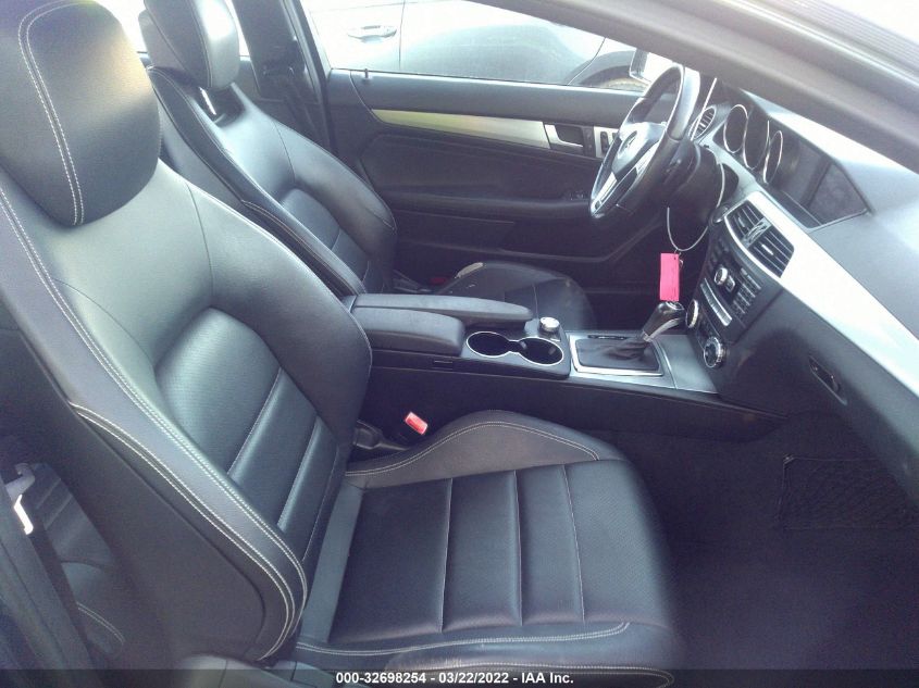 2013 MERCEDES-BENZ C-CLASS C 250 WDDGJ4HB7DF978223