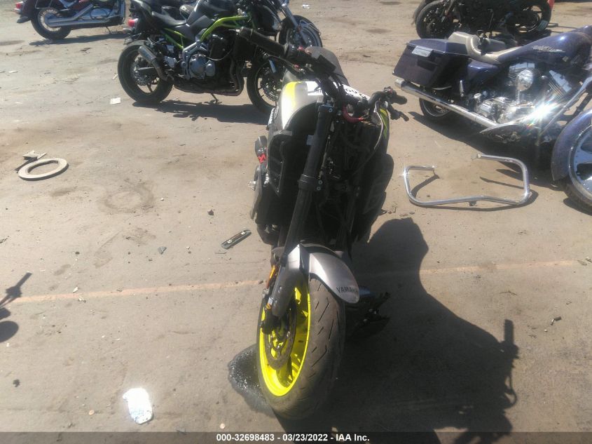 2018 YAMAHA MT09 C JYARN53Y7JA000981