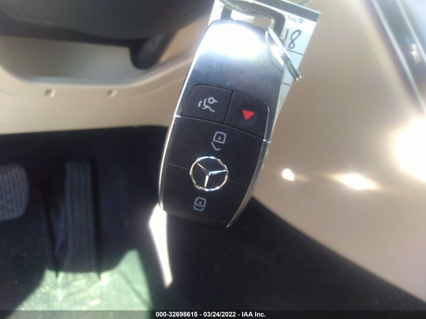 2019 MERCEDES-BENZ C-CLASS C 300 WDDWF8DB2KR482218