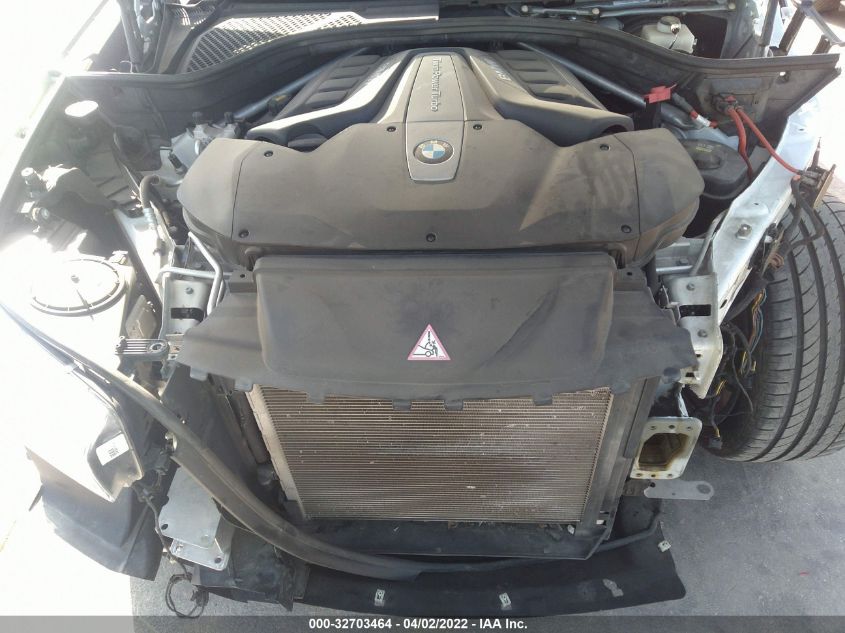 2015 BMW X5 XDRIVE50I 5UXKR6C51F0J77544
