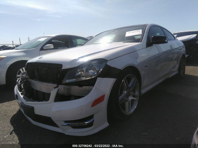 2013 MERCEDES-BENZ C-CLASS C 250 WDDGJ4HB9DF962170