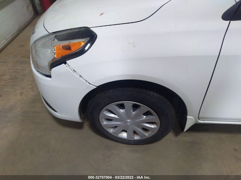 2017 NISSAN VERSA SEDAN S 3N1CN7AP7HL820855