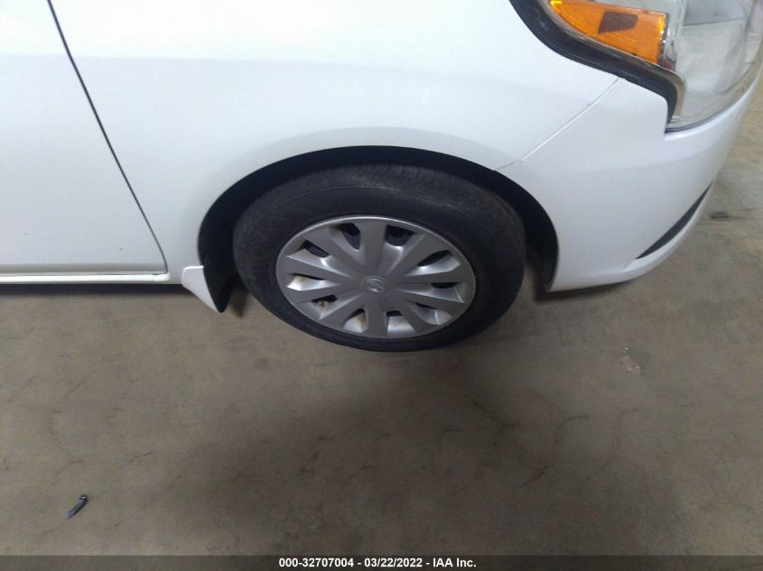 2017 NISSAN VERSA SEDAN S 3N1CN7AP7HL820855