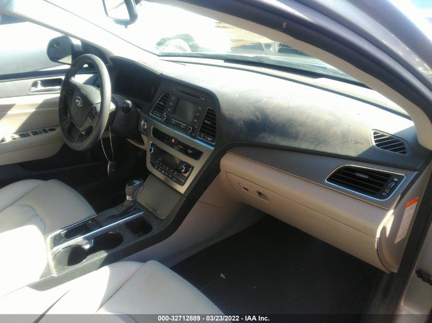 2016 HYUNDAI SONATA HYBRID SE KMHE24L12GA017085