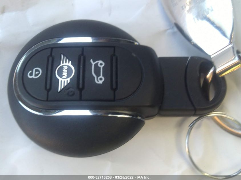 2022 MINI HARDTOP 4 DOOR COOPER WMW33DK09N2P84261