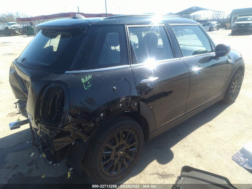 2022 MINI HARDTOP 4 DOOR COOPER WMW33DK09N2P84261