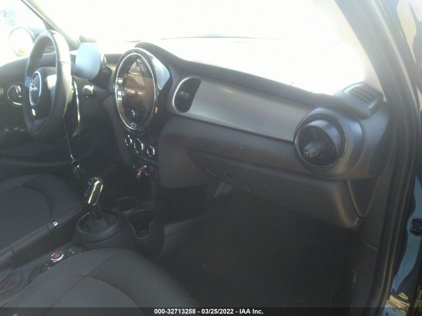 2022 MINI HARDTOP 4 DOOR COOPER WMW33DK09N2P84261