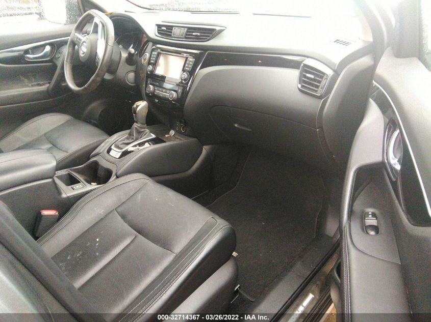 2017 NISSAN ROGUE SPORT SL JN1BJ1CR1HW137756