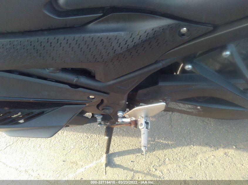 2019 YAMAHA YZFR3 A MH3RH18Y7KK001235