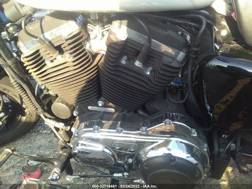 2018 HARLEY-DAVIDSON XL1200 XS 1HD1LR323JC424686