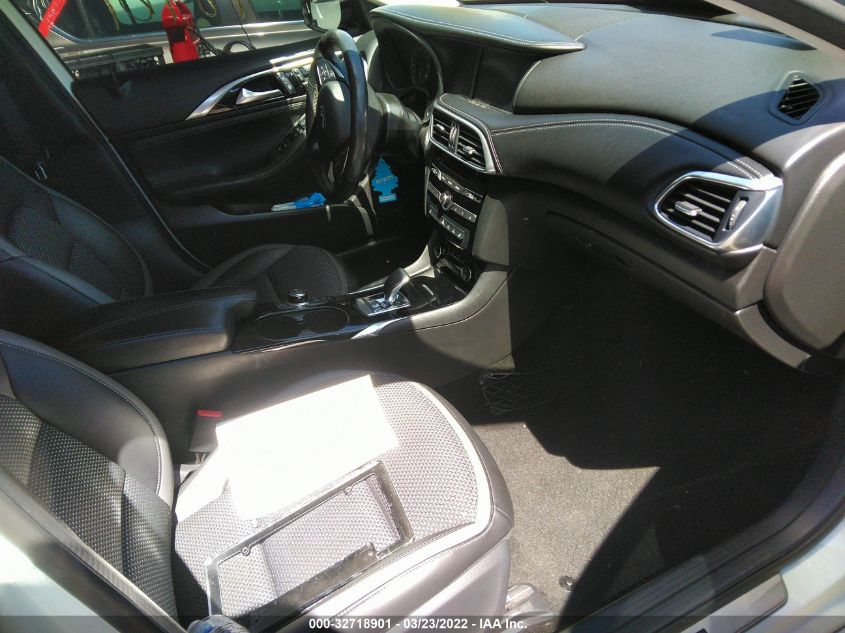 2019 INFINITI QX30 LUXE SJKCH5CP3KA008289