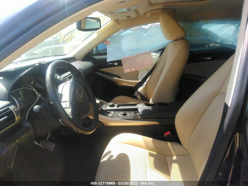 2016 LEXUS IS 200T JTHBA1D26G5015914
