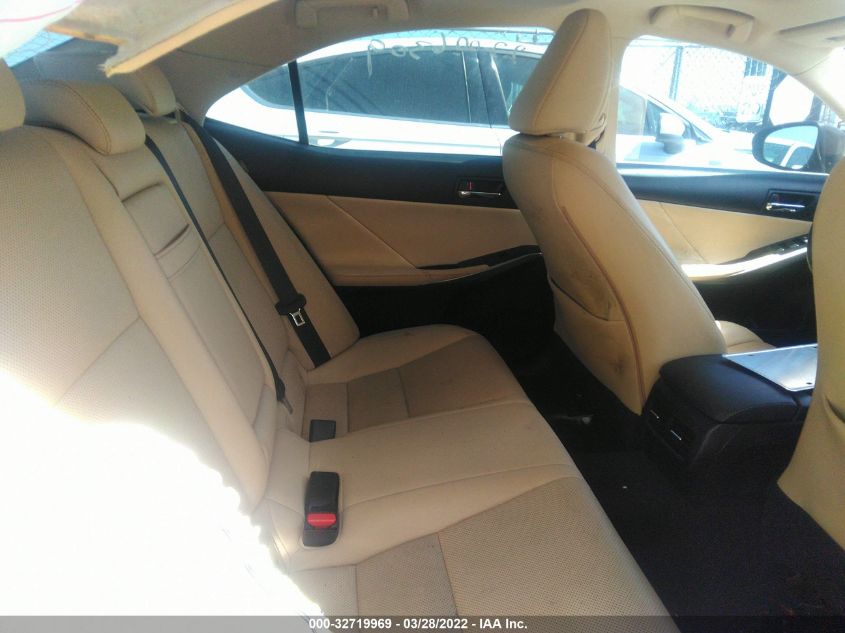 2016 LEXUS IS 200T JTHBA1D26G5015914