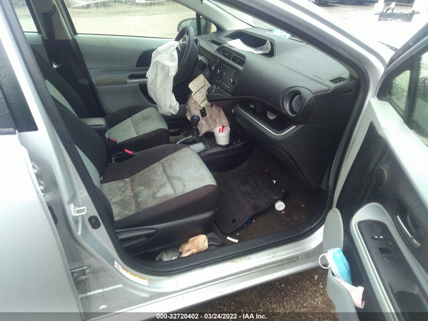 2014 TOYOTA PRIUS VIN: JTDKDTB30E1061663