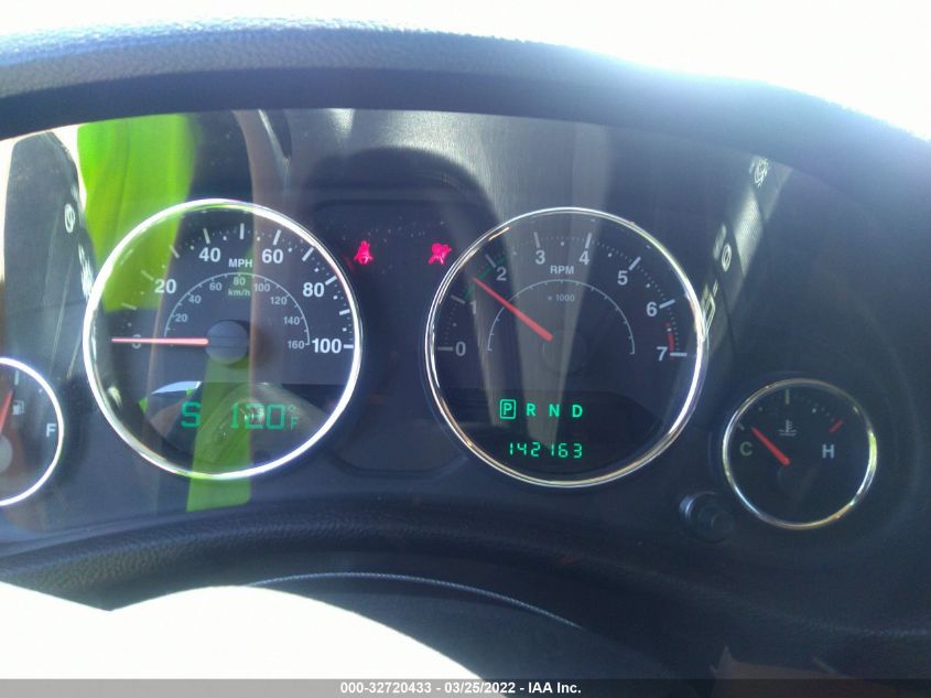 2014 JEEP WRANGLER UNLIMITED SAHARA 1C4BJWEG5EL259068