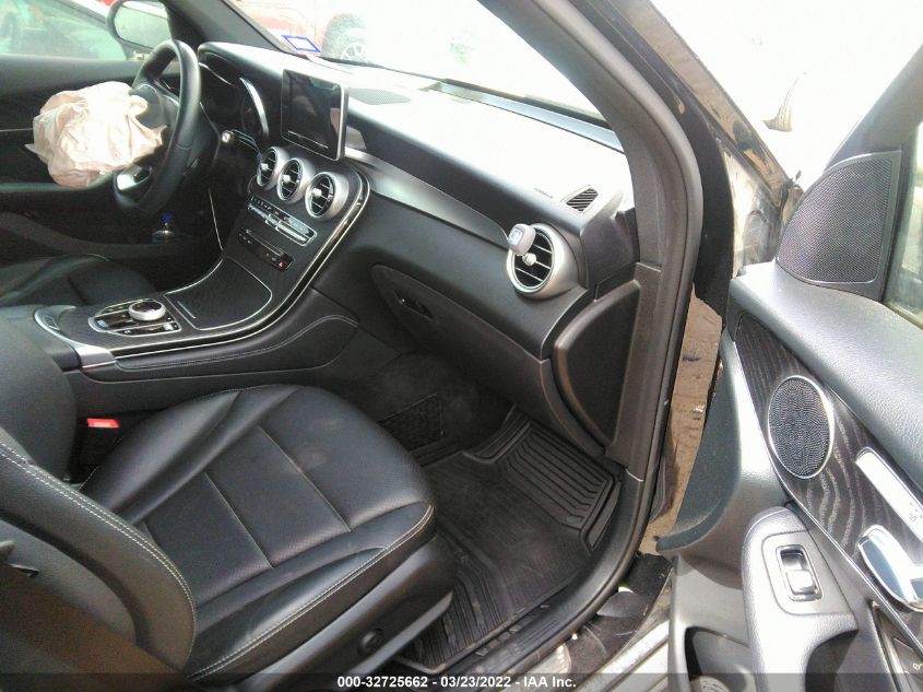 2017 MERCEDES-BENZ GLC GLC 300 WDC0G4JB2HV009021