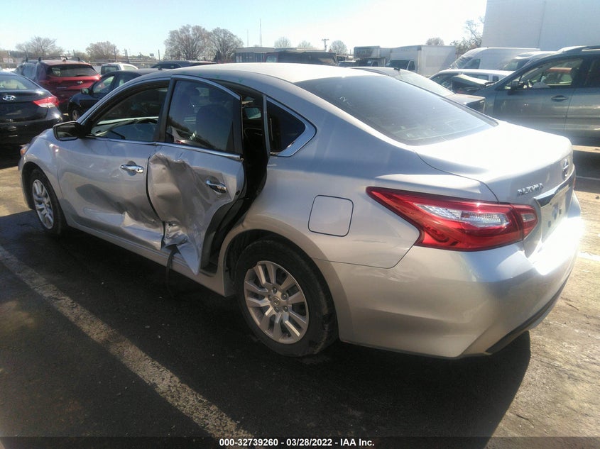 2017 NISSAN ALTIMA VIN: 1N4AL3AP4HN323920