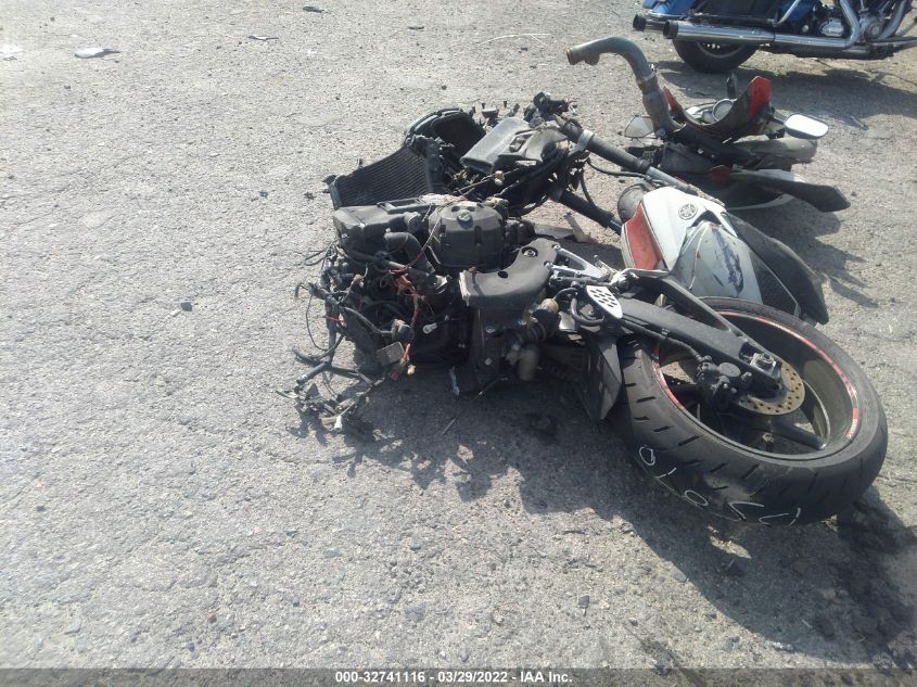 2005 YAMAHA YZFR1 JYARN13E45A009349