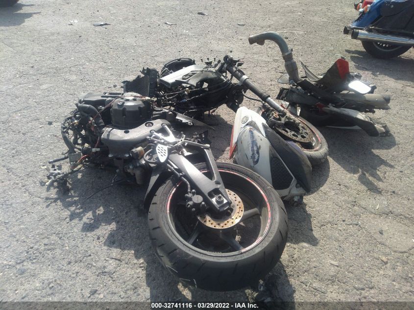 2005 YAMAHA YZFR1 JYARN13E45A009349