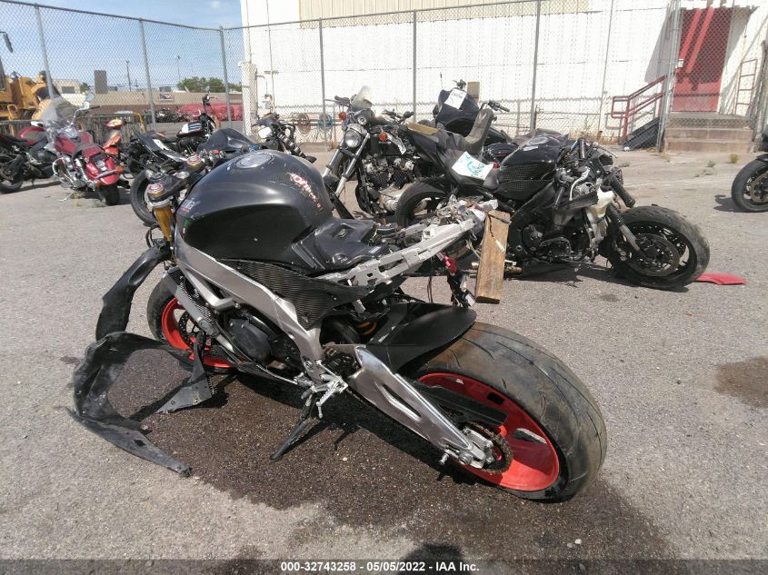 2018 APRILIA RSV4 ZD4KEU002JS001680