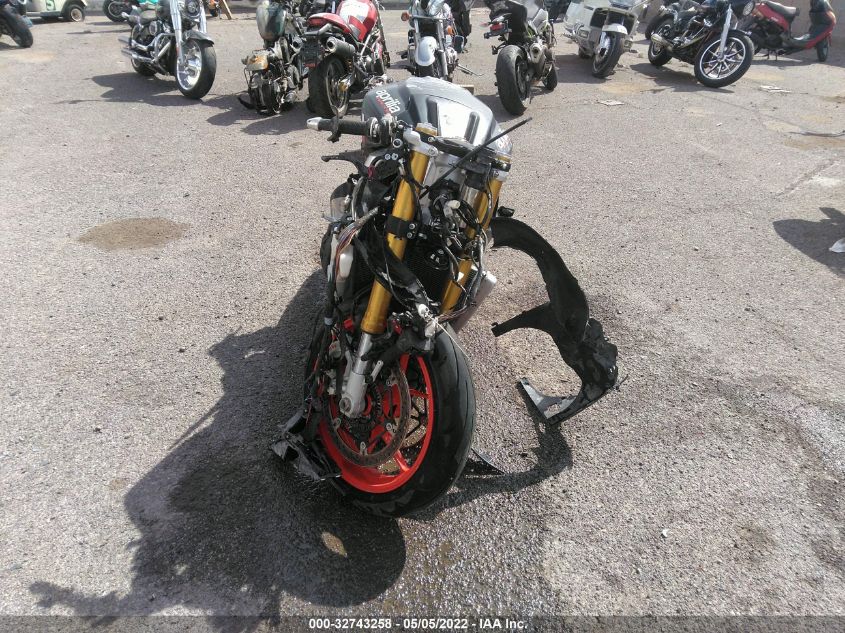 2018 APRILIA RSV4 ZD4KEU002JS001680
