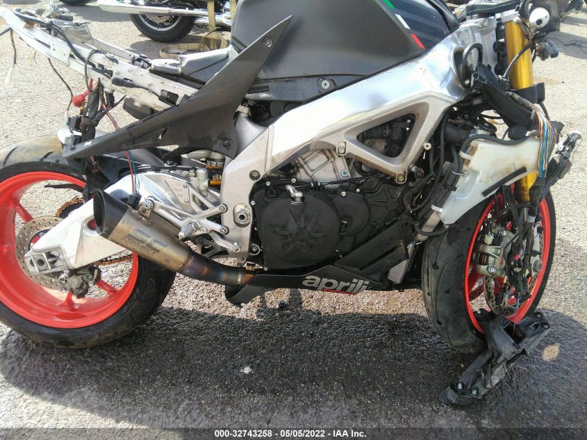 2018 APRILIA RSV4 ZD4KEU002JS001680