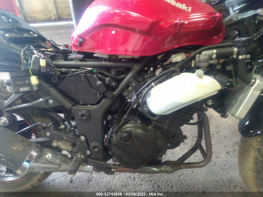 2010 KAWASAKI EX250 J JKAEXMJ16ADA63725