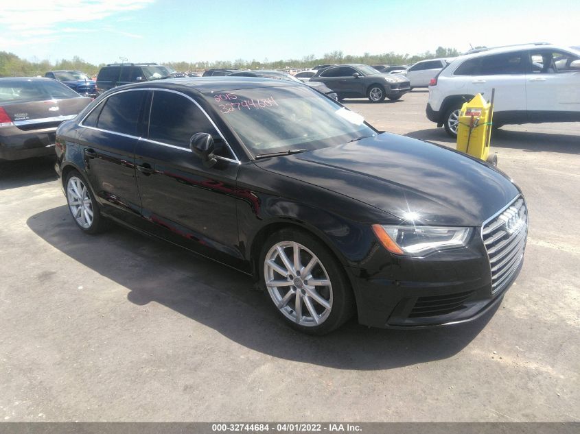 VIN WAUACGFF5F1083943 2015 AUDI A3 no.1