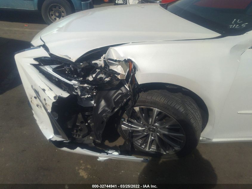 2021 LEXUS ES ES 300H 58ADA1C15MU001740