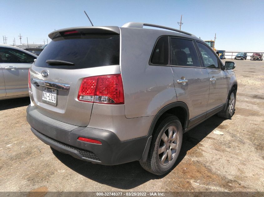 2013 KIA SORENTO LX 5XYKT3A65DG413178