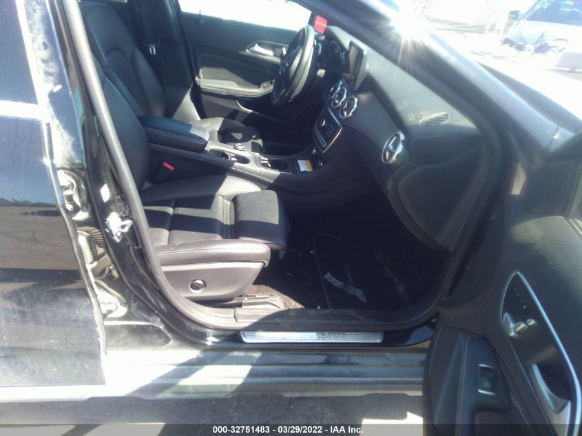 2019 MERCEDES-BENZ GLA WDCTG4GB8KU009218