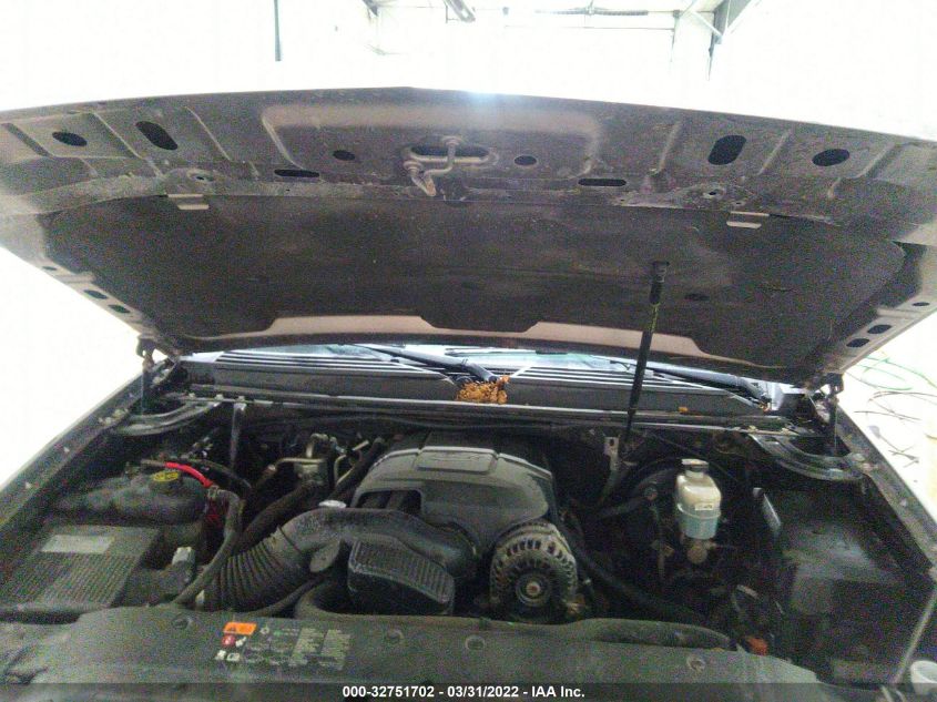 2013 CHEVROLET SUBURBAN LS 1GNSKHE7XDR127452