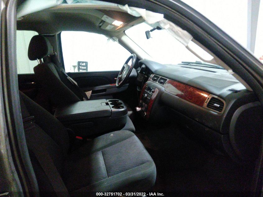 2013 CHEVROLET SUBURBAN LS 1GNSKHE7XDR127452