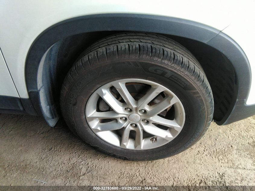 2015 KIA SORENTO LX 5XYKT3A61FG609525