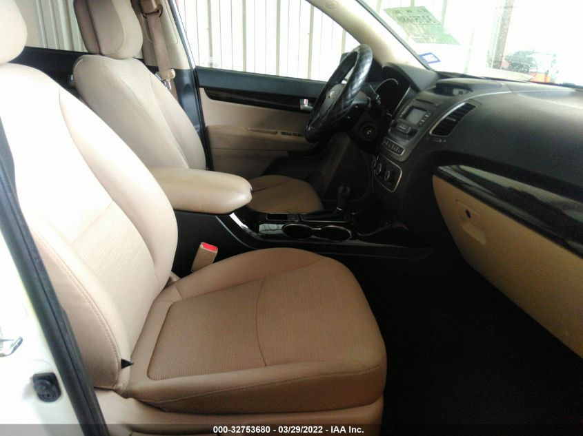 2015 KIA SORENTO LX 5XYKT3A61FG609525