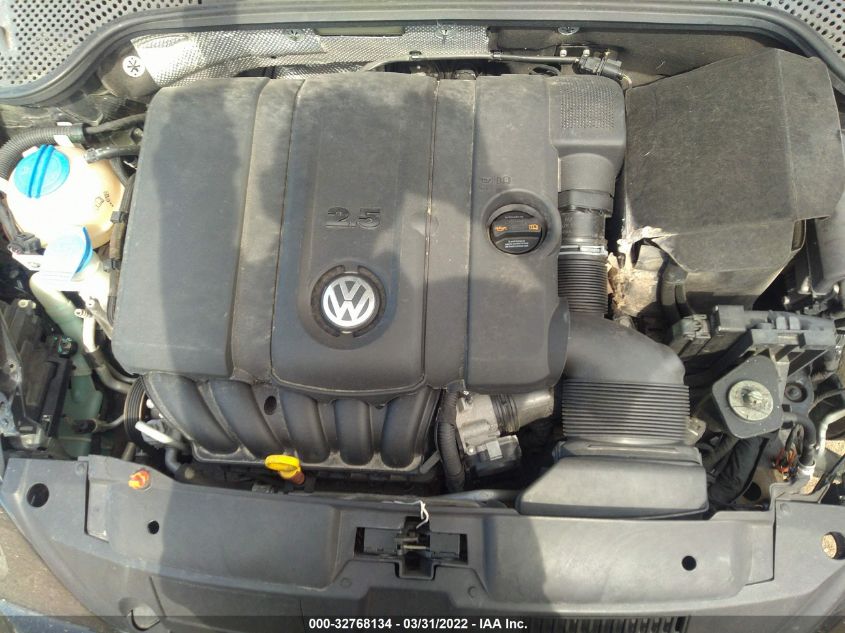 2013 VOLKSWAGEN BEETLE COUPE 2.5L 3VWJP7AT9DM683589