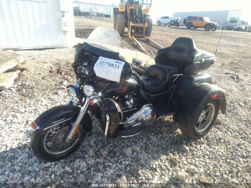 2018 HARLEY-DAVIDSON FLHTCUTG TRI GLIDE ULTRA 1HD1MAD15JB858151