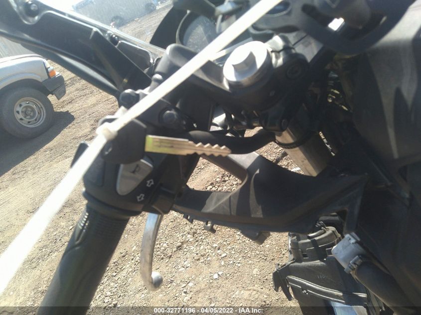 2021 HONDA CBR300 RA MLHNC5156M5700132