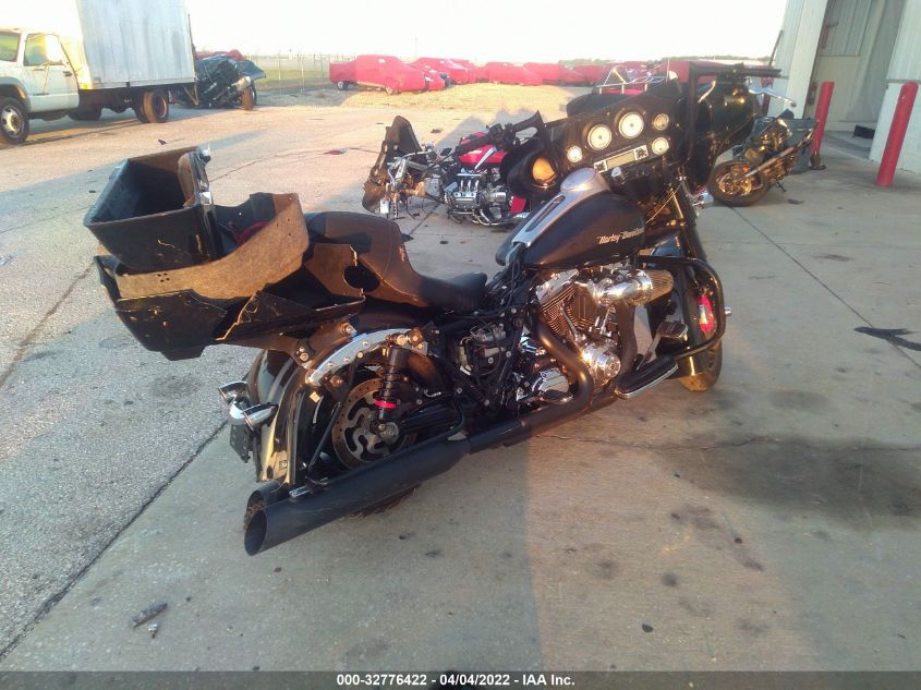 2011 HARLEY-DAVIDSON FLHX 1HD1KBM13BB677711