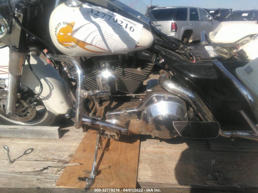2001 HARLEY-DAVIDSON FLHPI 1HD1FHW131Y646409
