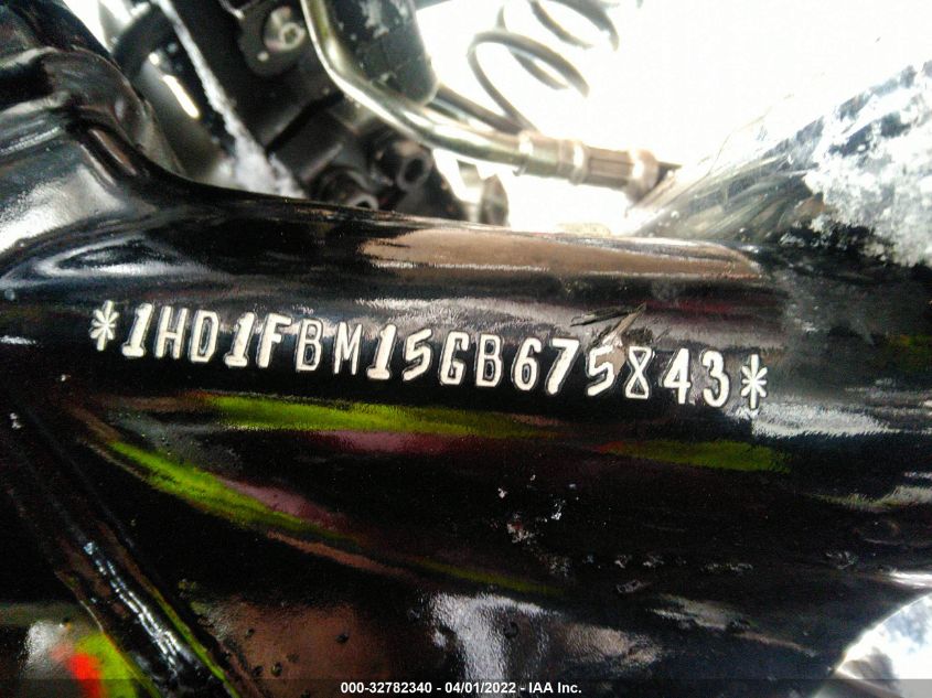2016 HARLEY-DAVIDSON FLHR ROAD KING 1HD1FBM15GB675843