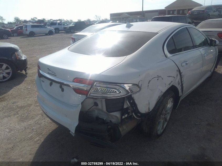 2015 JAGUAR XF I4 T PREMIUM SAJWA0FS0FPU60390
