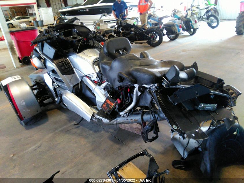 2013 HONDA GL1800 G JH2SC68G4DK100530